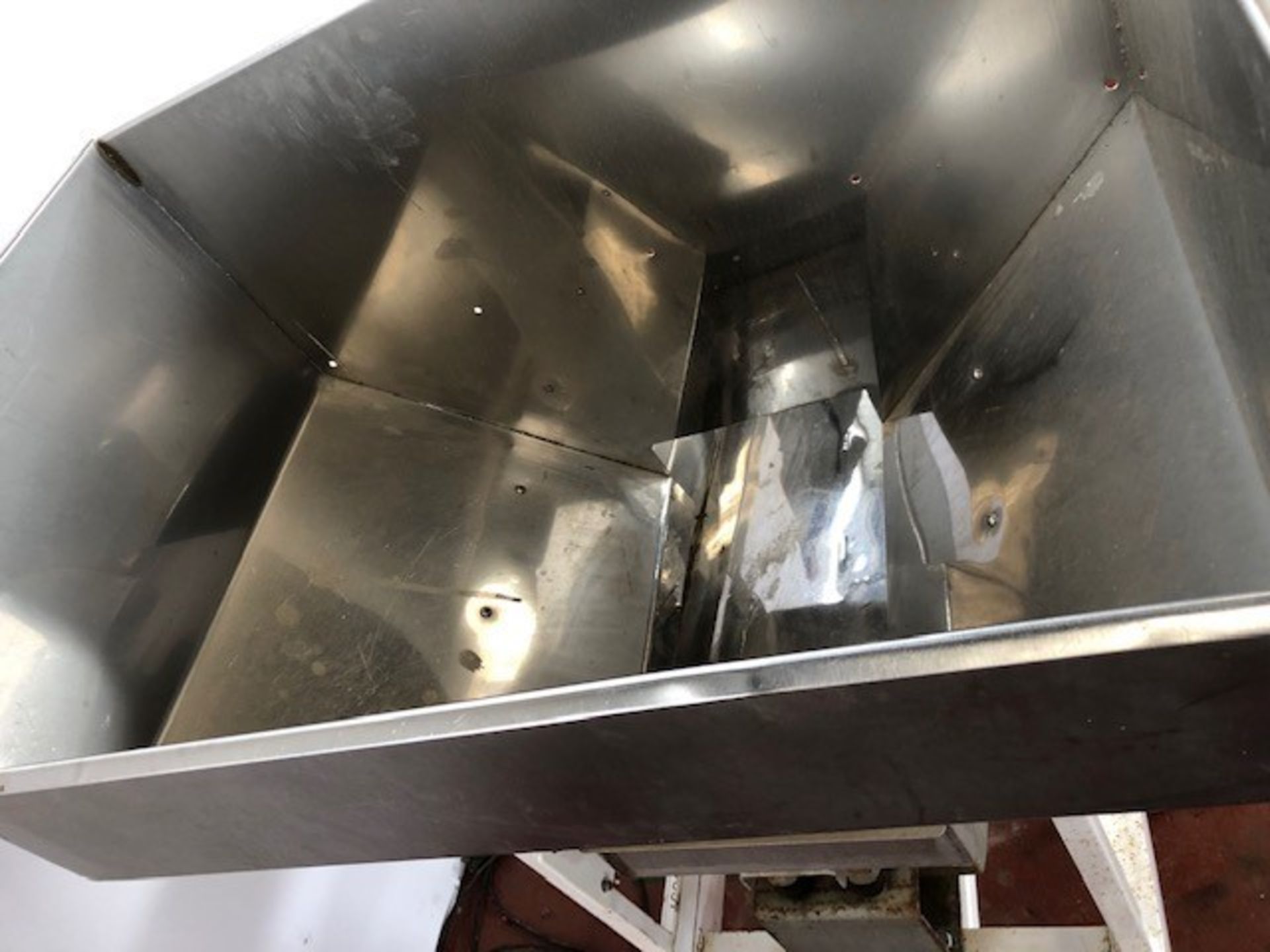 stainless steel vibratory feeder - Image 4 of 4