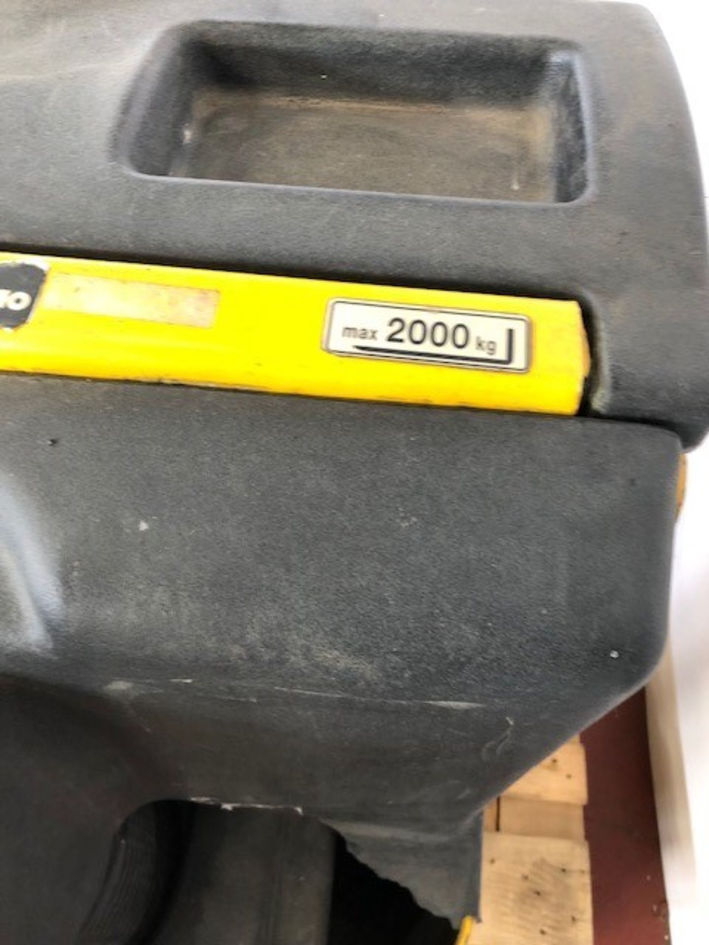 Komatsu MWP20-1R 2000kg electric pallet truck - Image 2 of 6