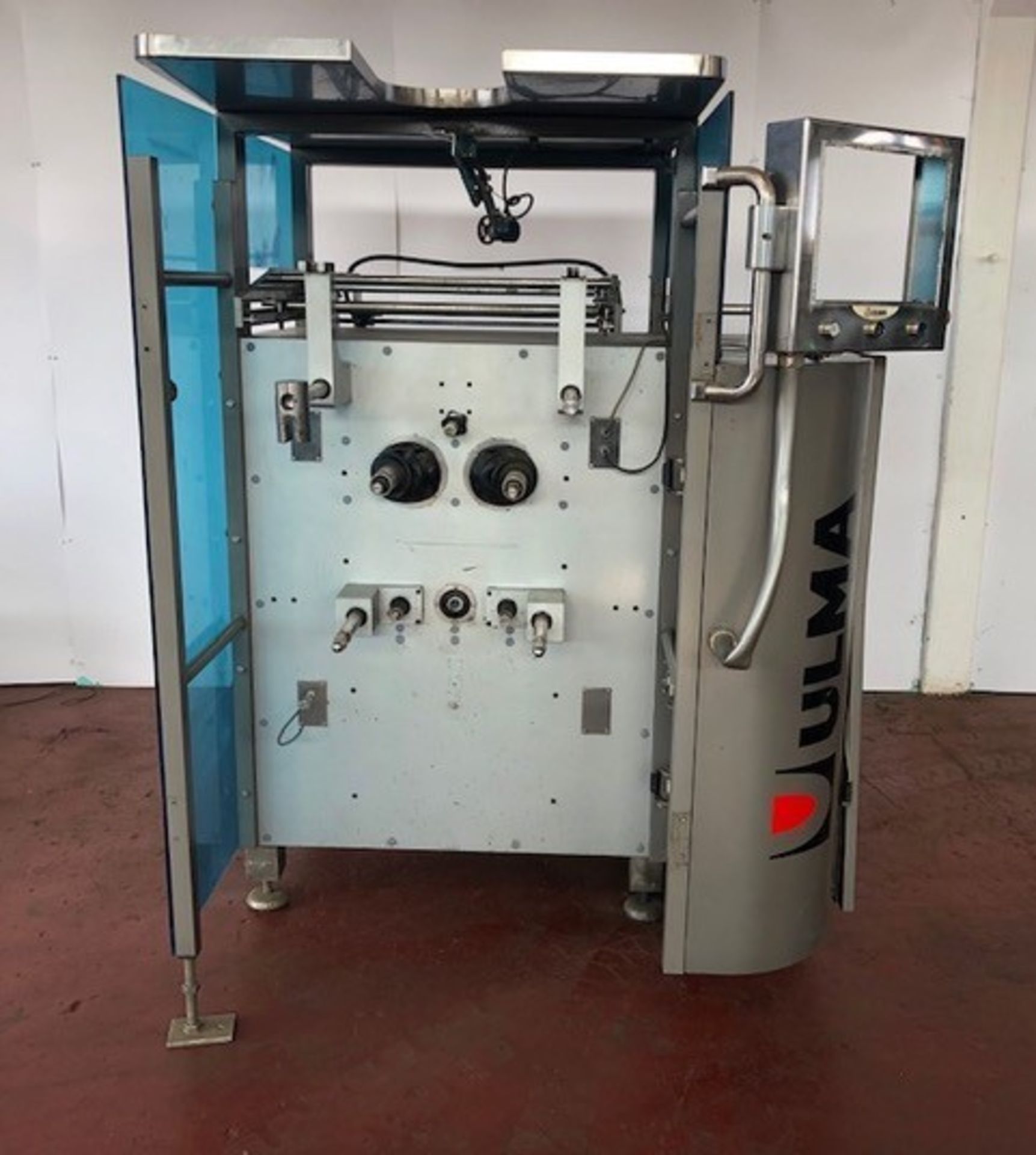 Ulma ETNA 280 HI TECH vertical form, fill and seal machine