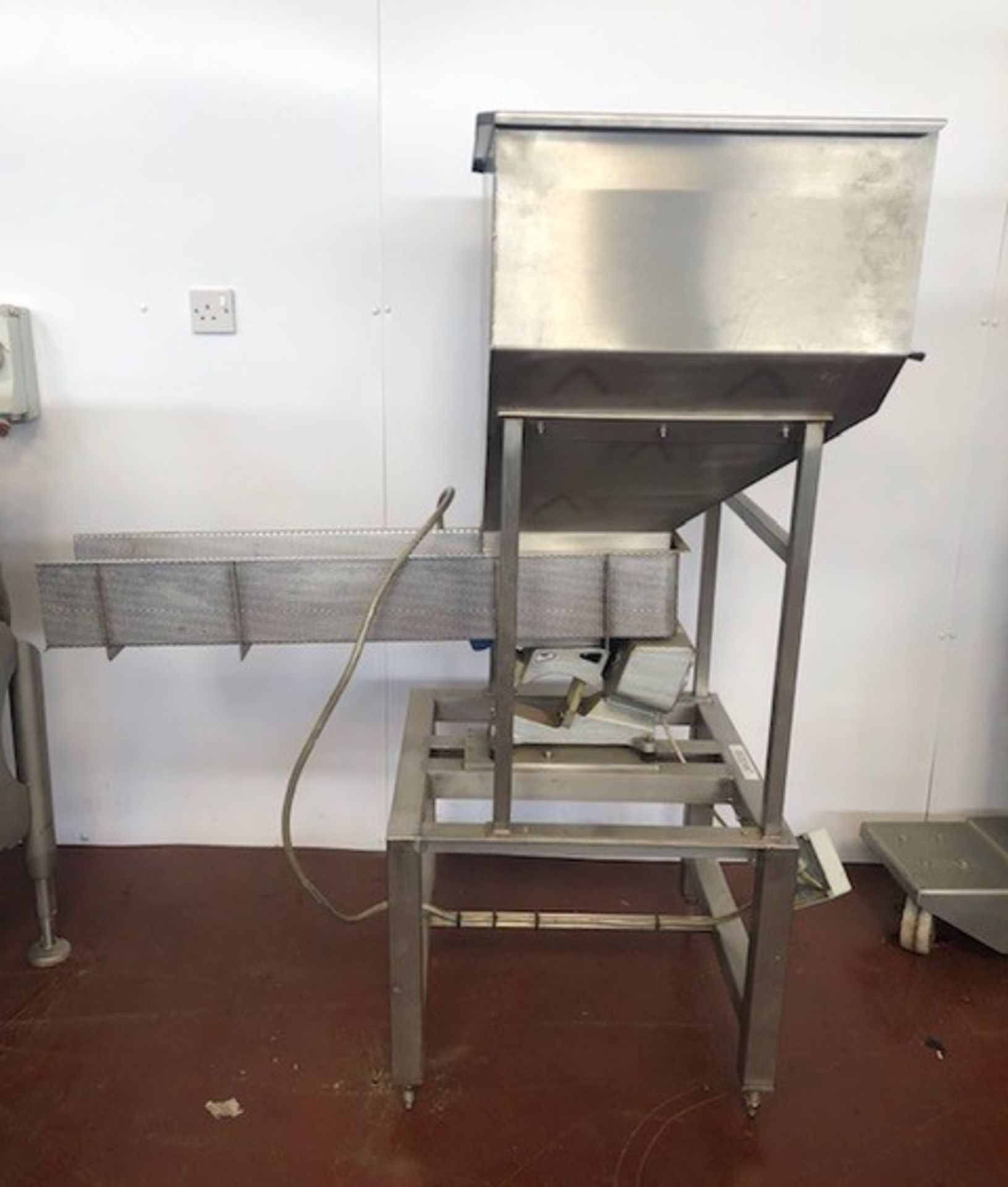 stainless steel hopper and vibratory feeder