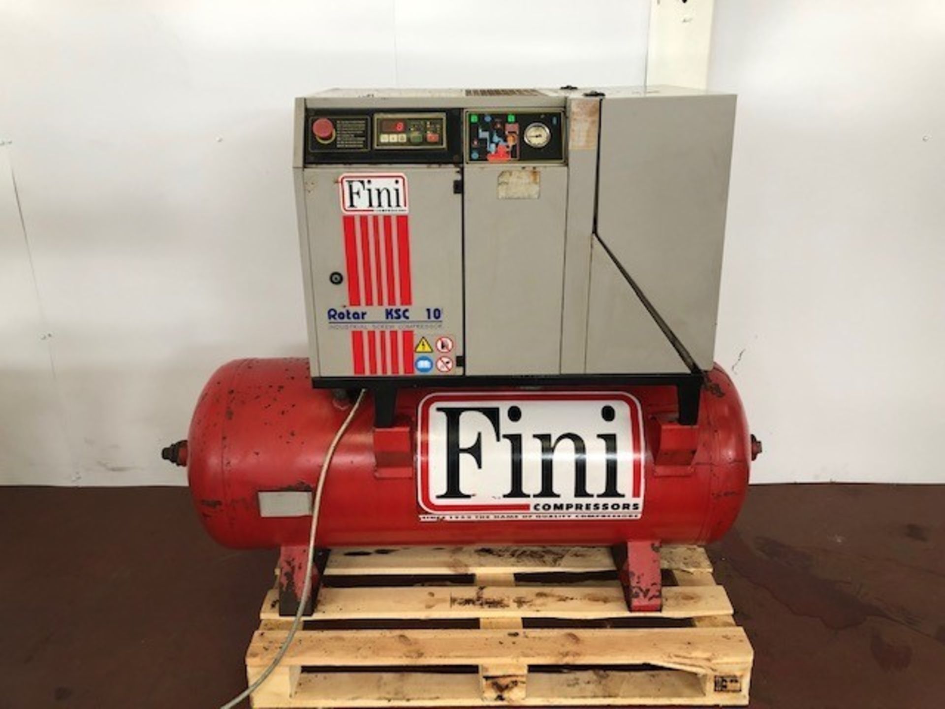 FINI Compressors Rotar KSC10 receiver mounted air compressor