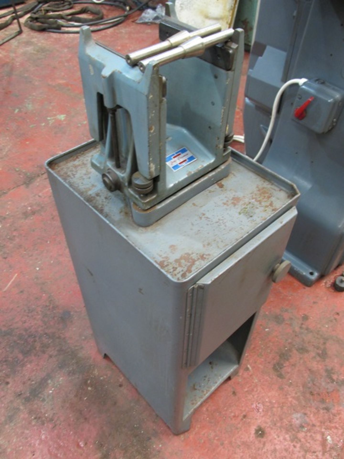 Jones and Shipman 540 Surface Grinder - Image 4 of 11