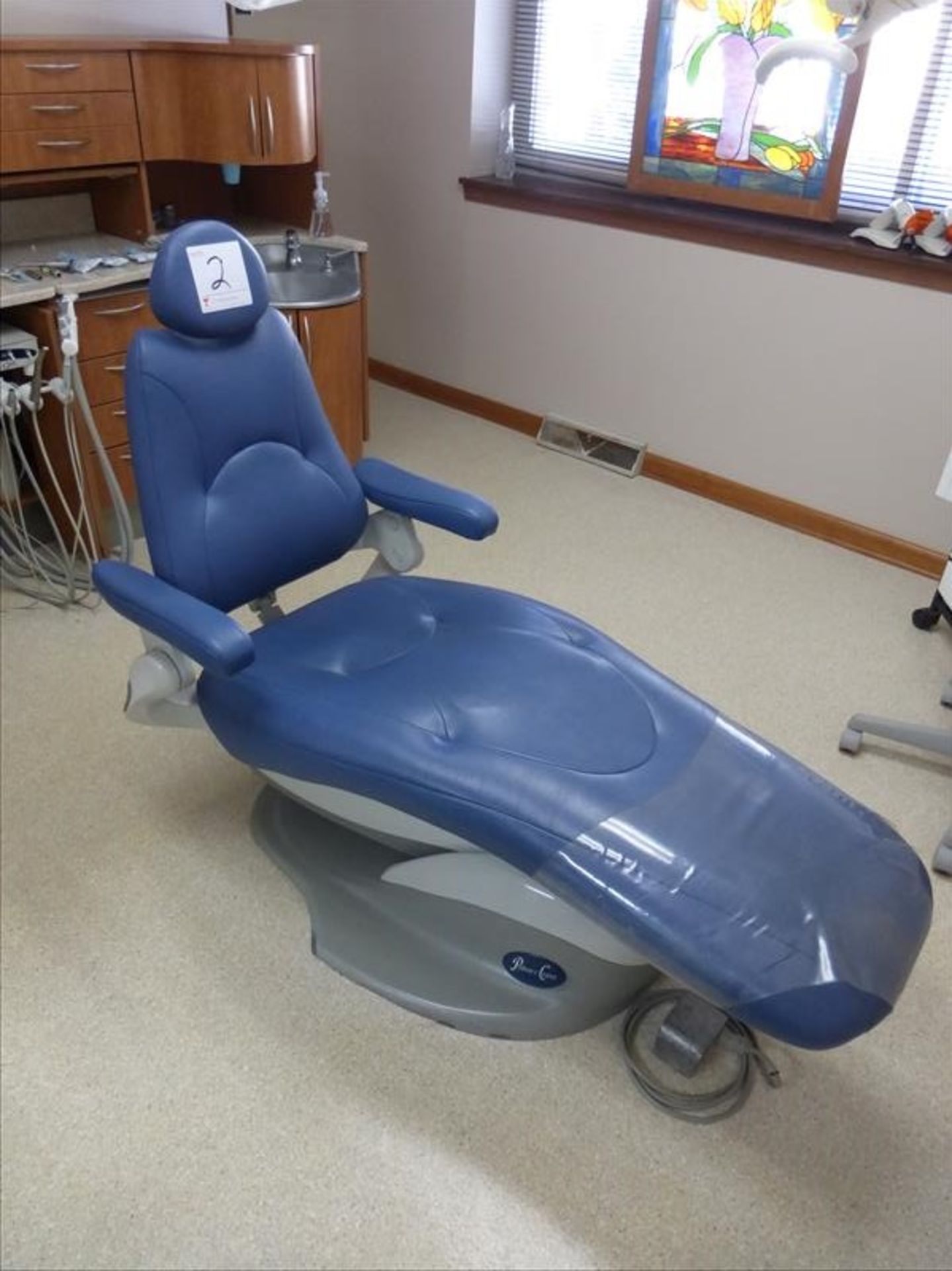 Pelton & Crane chair, model SP30 w/ delivery system, dental light, "The Executive" central console