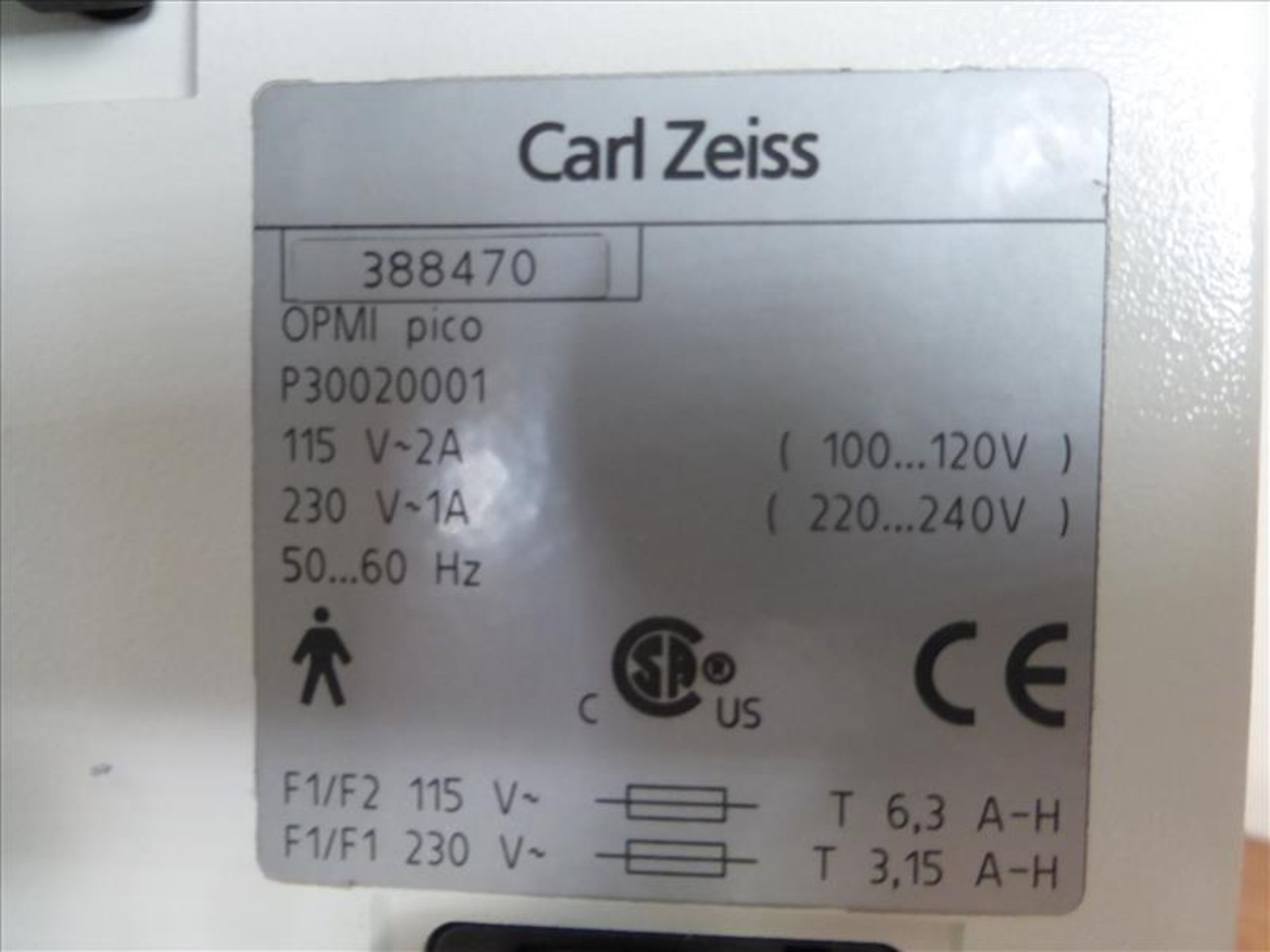 Carl Zeiss Opmi Pico microscope w/ ceiling mount. [Winner will be determined based on sum of bids on - Image 8 of 8