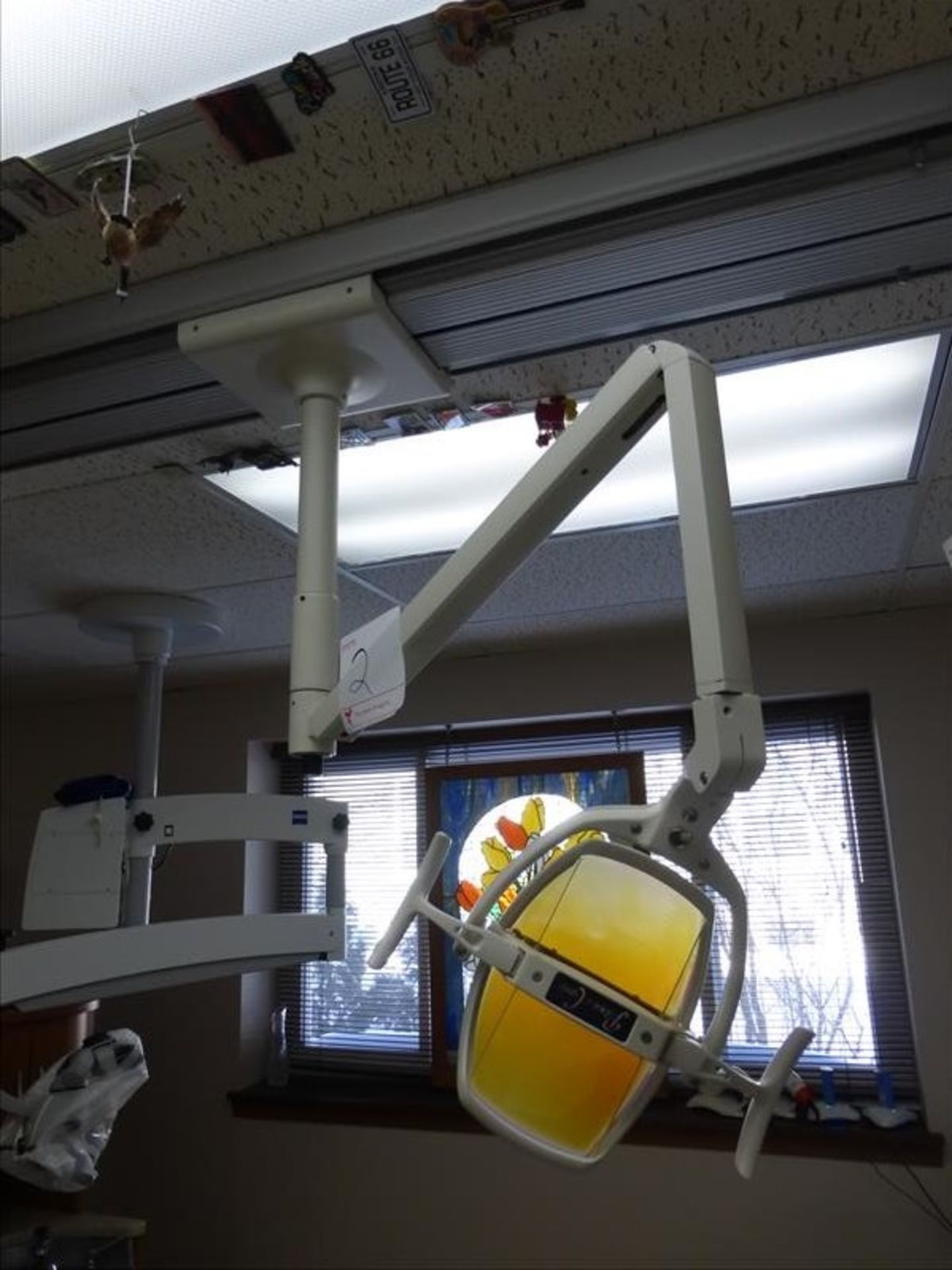 Pelton & Crane chair, model SP30 w/ delivery system, dental light, "The Executive" central console - Image 16 of 17