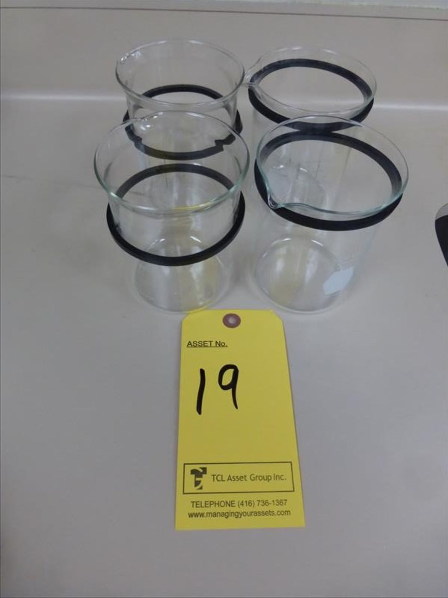 (4) lab beakers. [Winner will be determined based on sum of bids on lots 1A to 73 vs bid on bulk lot