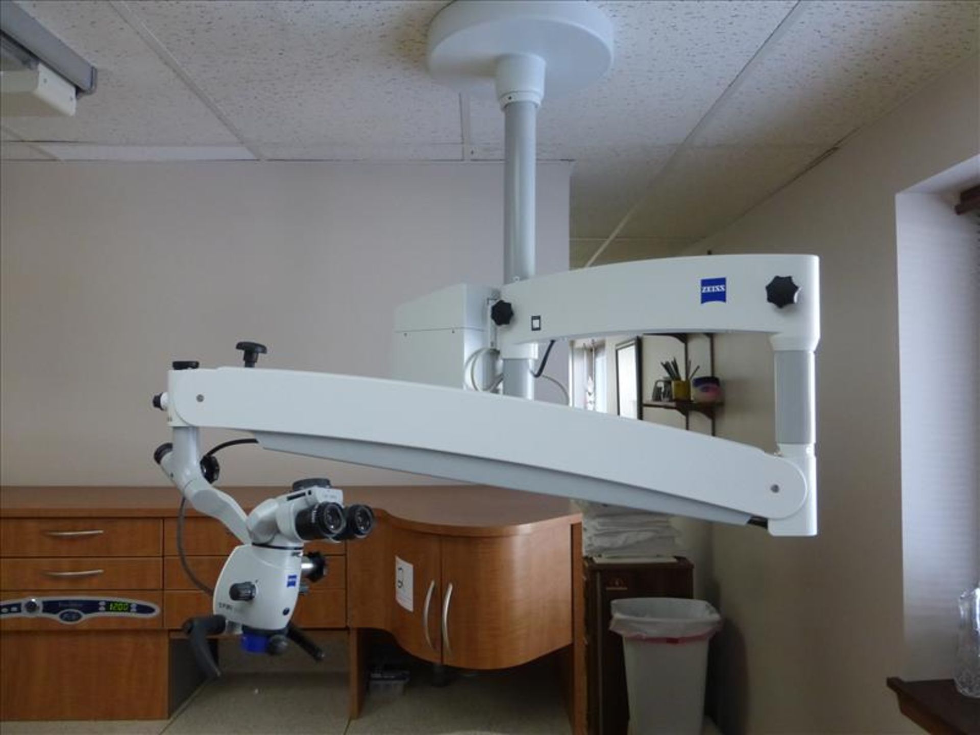 Carl Zeiss Opmi Pico microscope w/ ceiling mount. [Winner will be determined based on sum of bids on