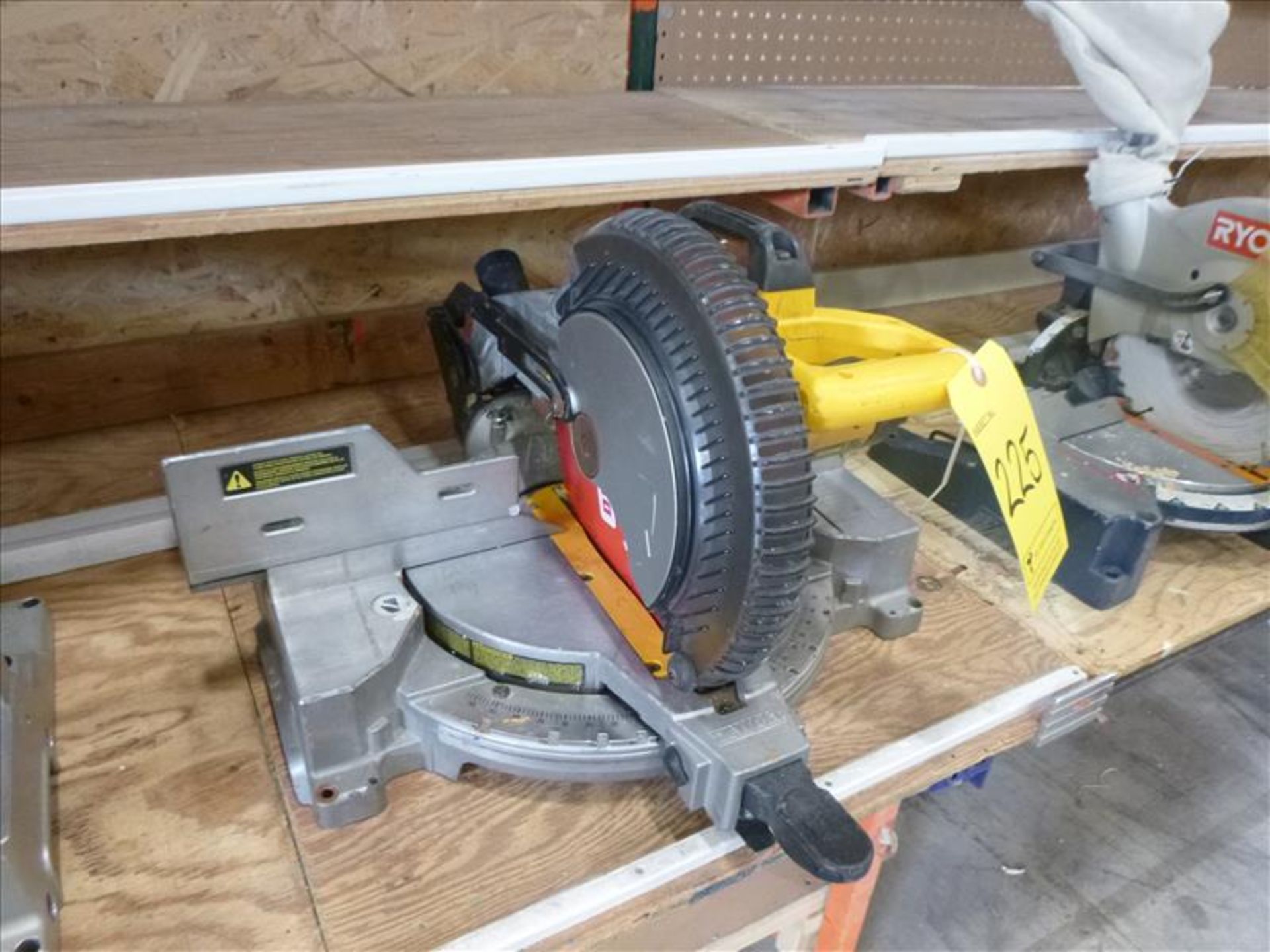 DeWalt 10" mitre saw