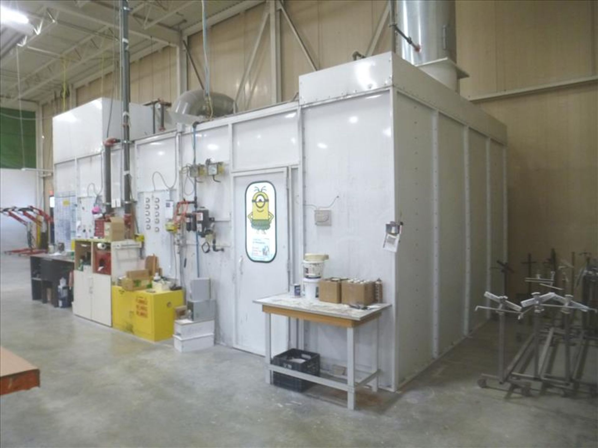 United Spray Booths paint booth approx. 14' wide x 25' long x 12' high, (ca. 2008) c/w accessory - Image 4 of 7