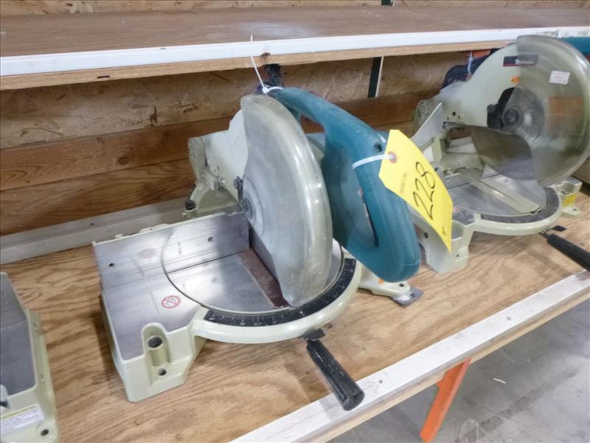 Makita 10" mitre saw