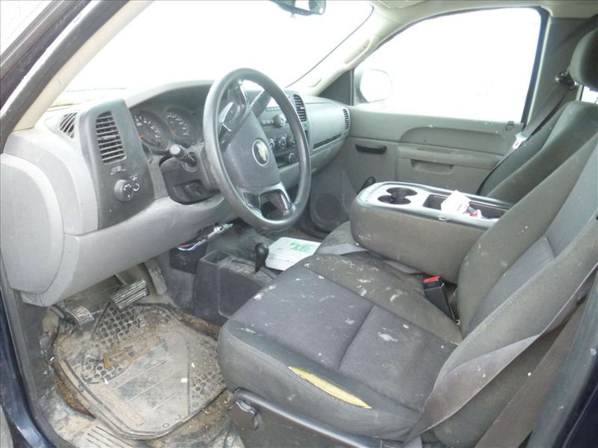 2010 Chevrolet Silverado 4X4 pick-up truck, approx. 115,000 km c/w Weather Guard storage - Image 4 of 5