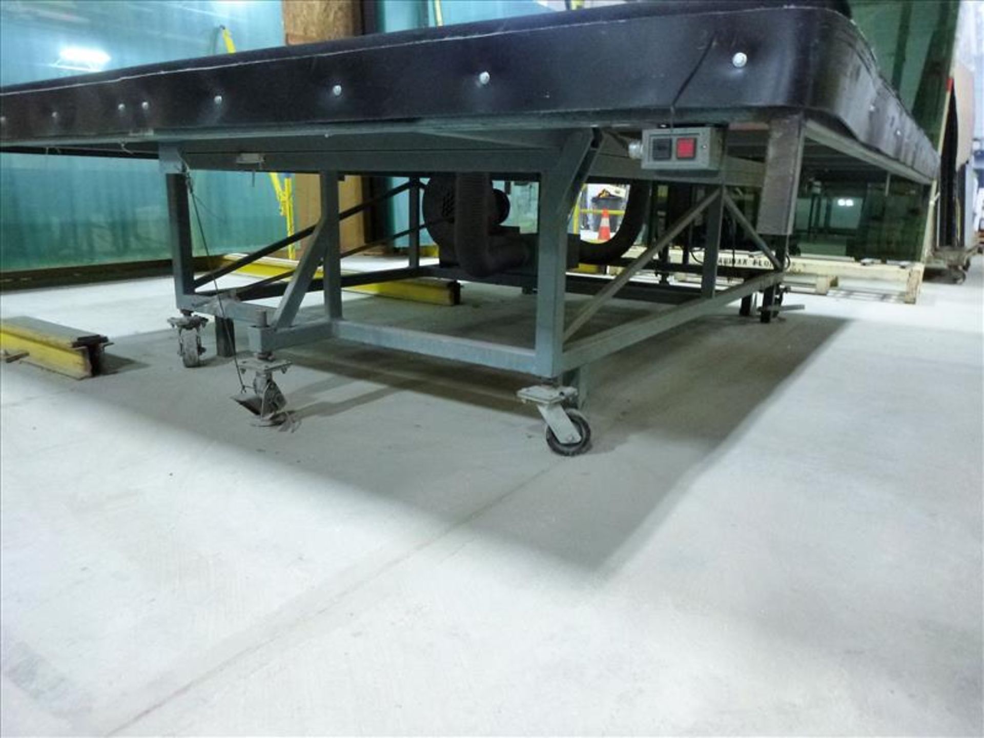 9' x 12' glass cutting air table (removal restrictions apply) - Image 2 of 2