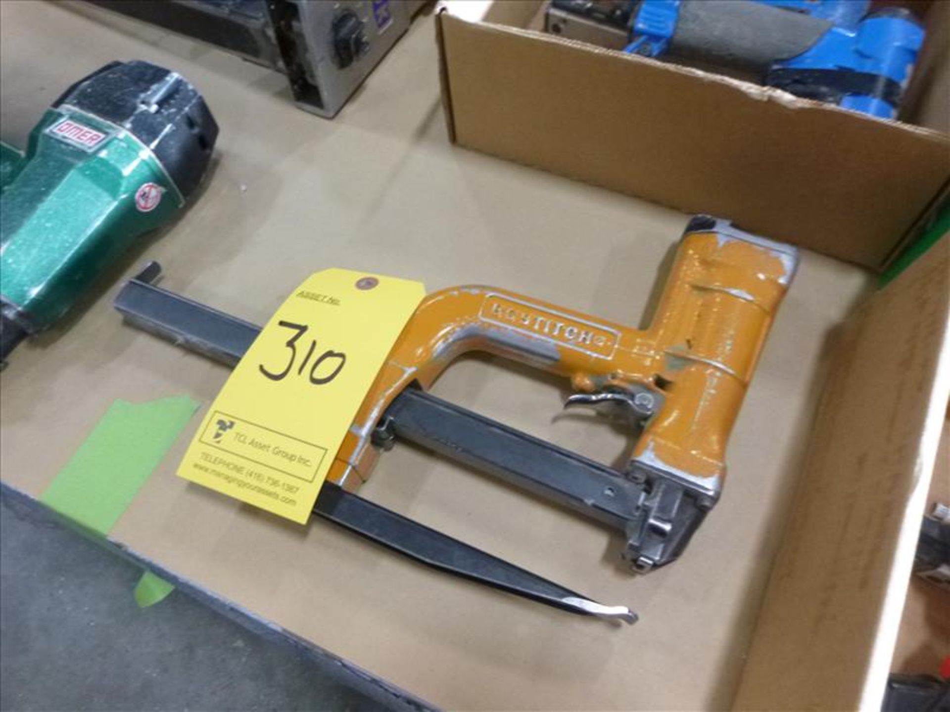 Bostich pneumatic staple gun