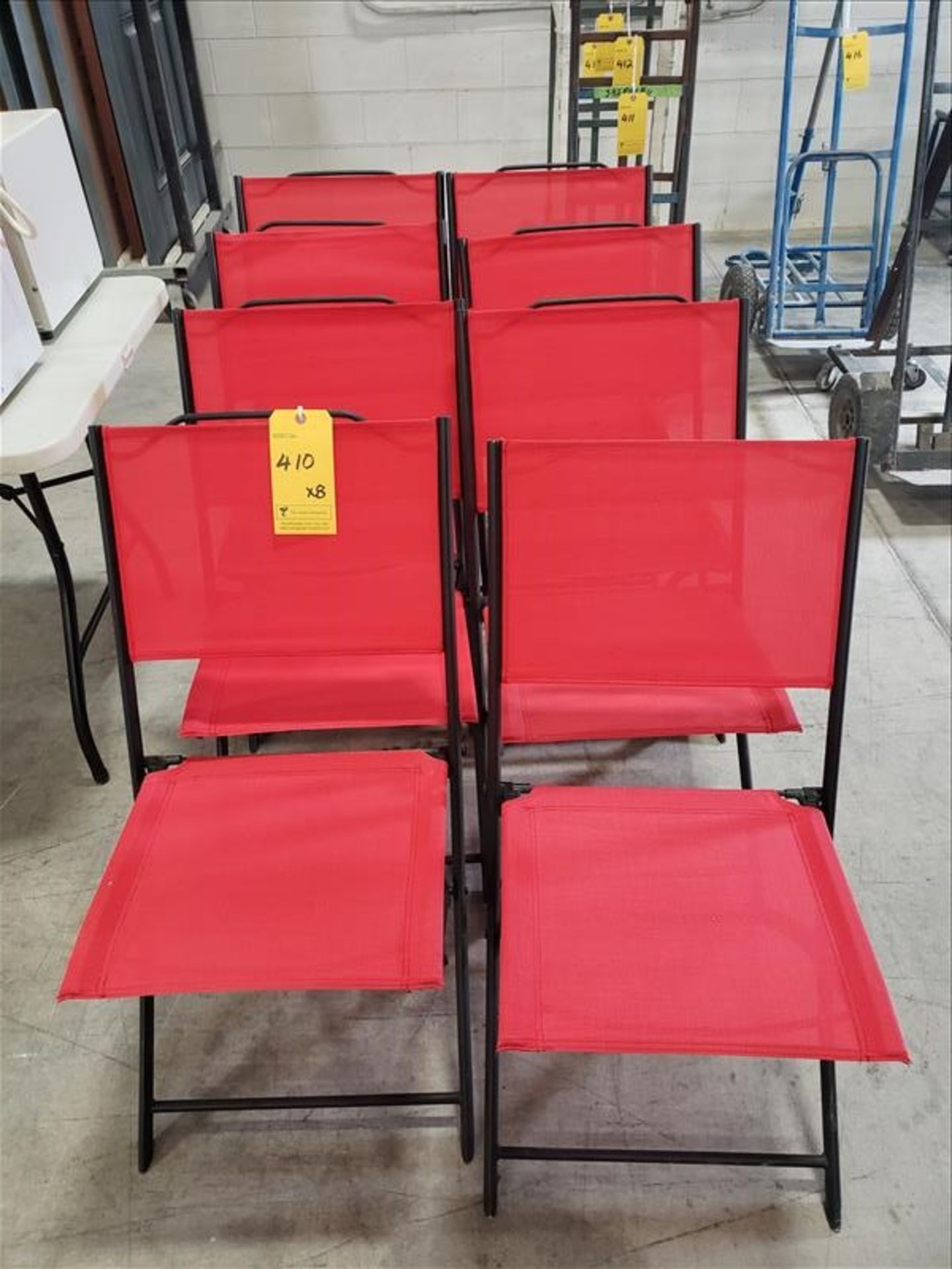 (8) folding chairs
