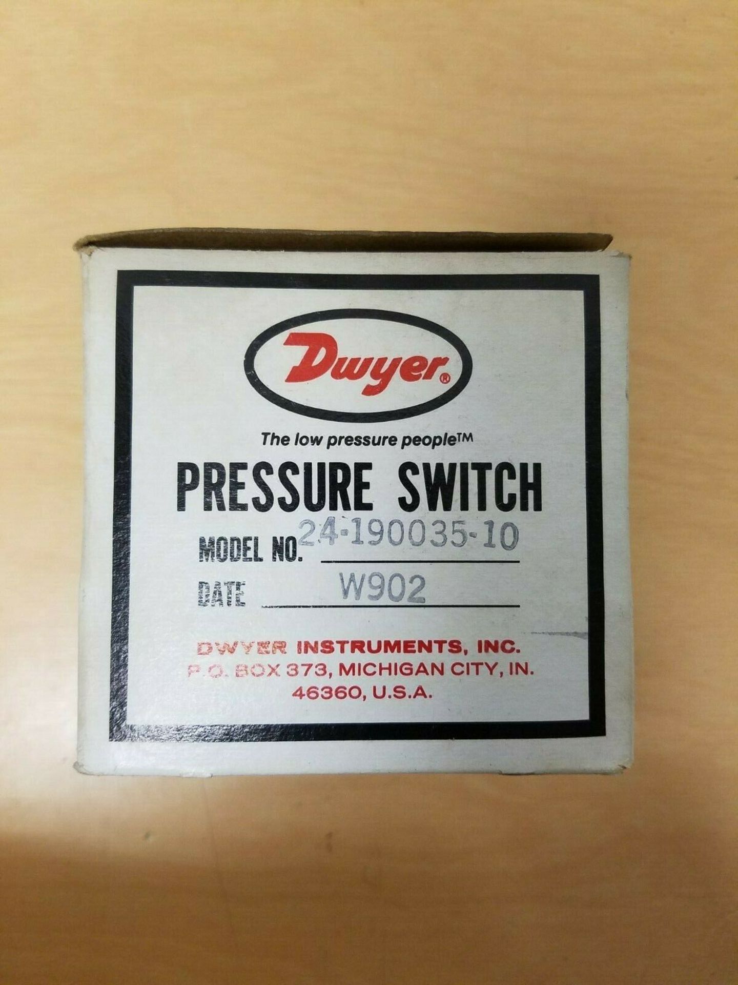 New DWYER Series 1800 PRESSURE SWITCH