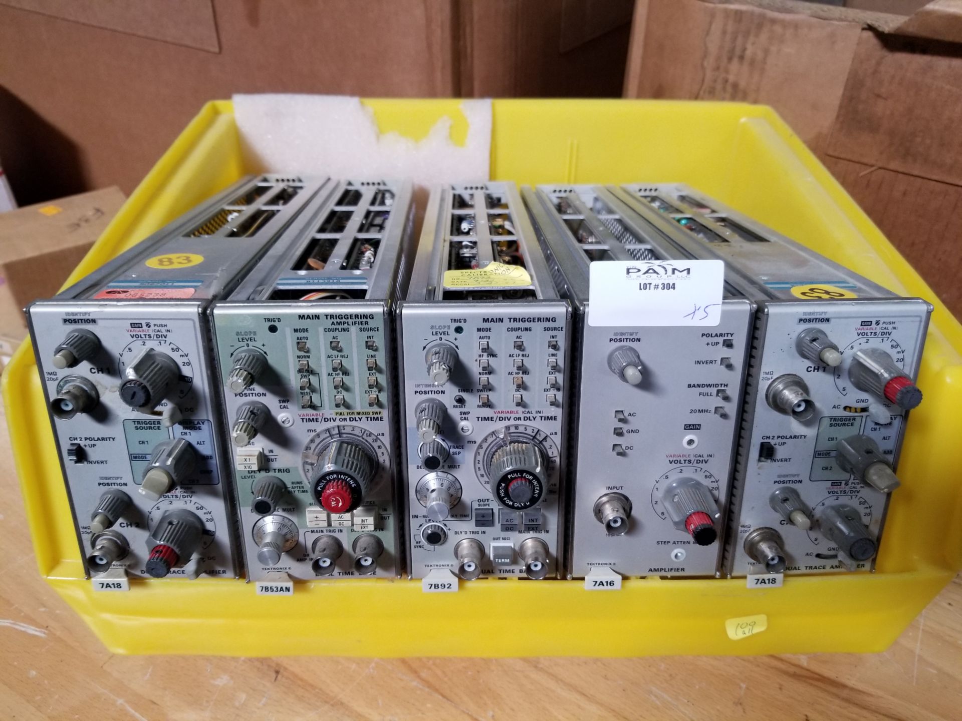 LOT OF TEKTRONIX OSCILLOSCOPE MODULES