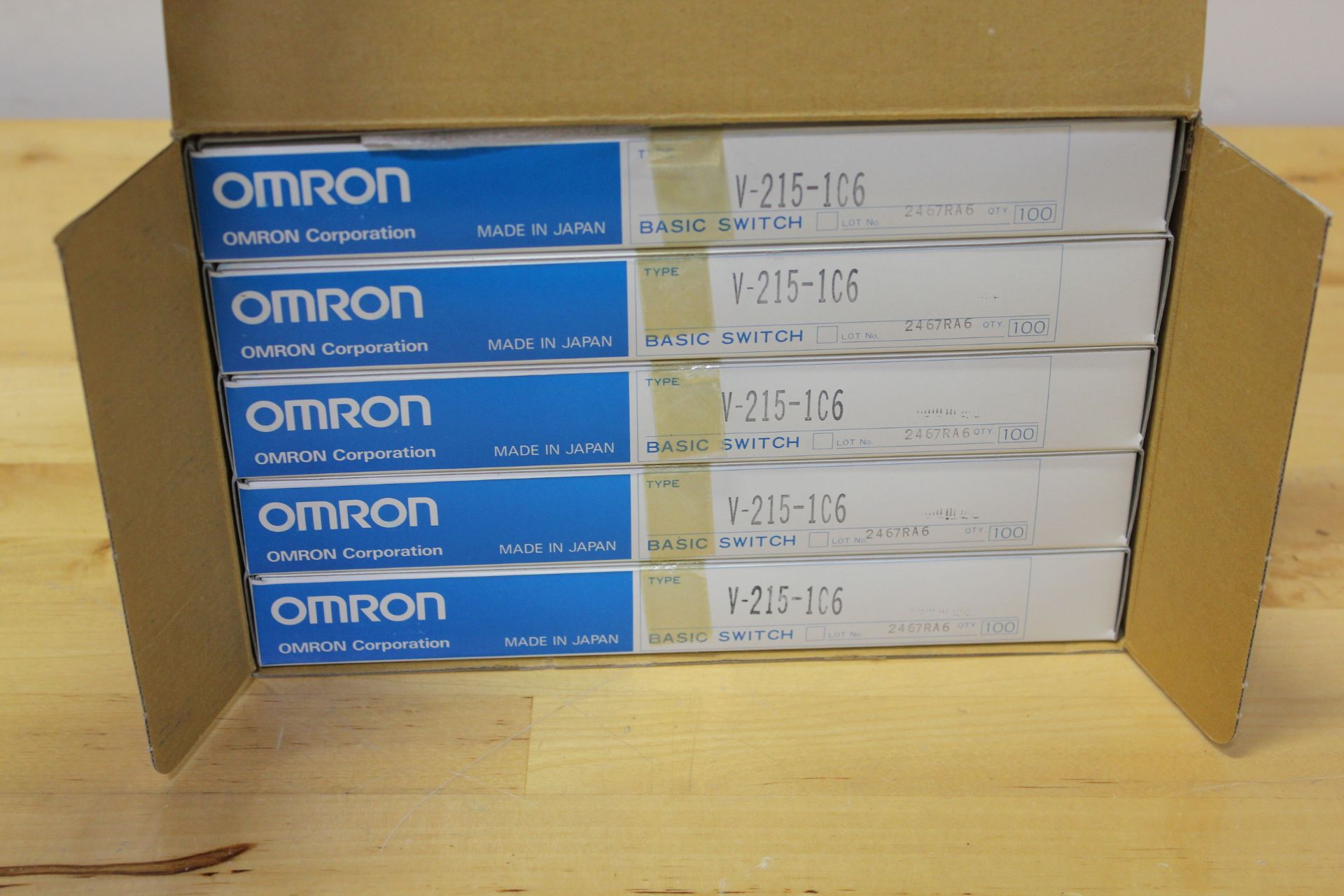 LOT OF 500 NEW OMRON BASIC SNAP ACTION LIMIT SWITCH - Image 2 of 4