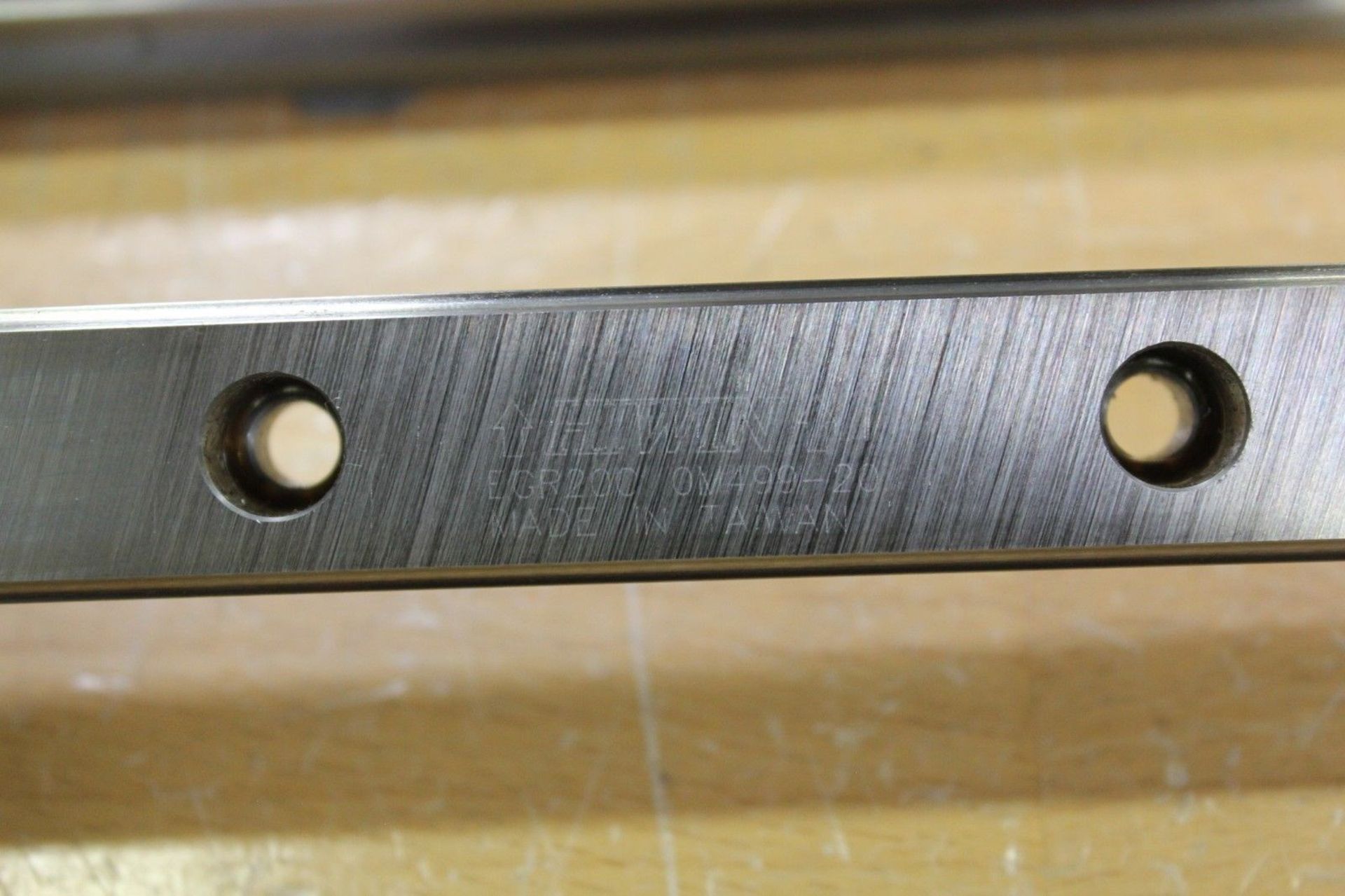 1 Pair of @965mm Hiwin Linear Rail Guides & 2 Bearing Blocks - Image 3 of 6