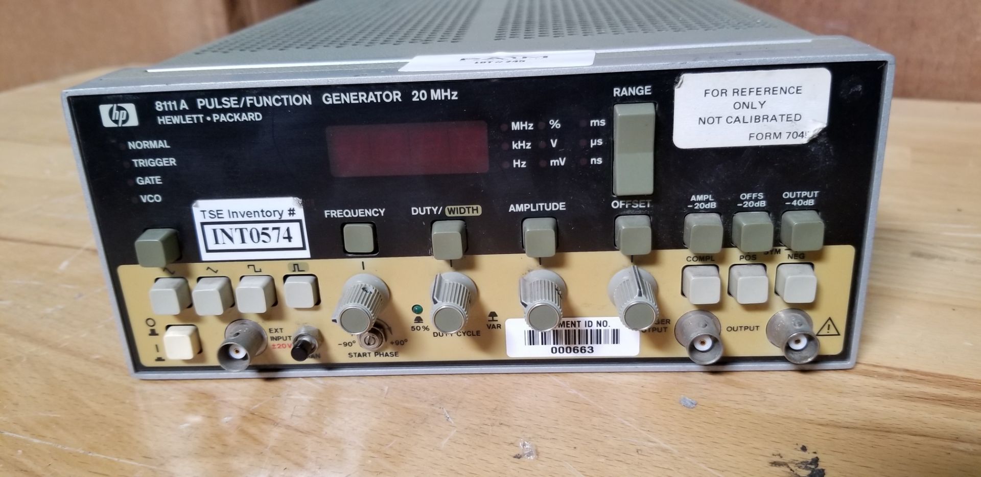 HP 8111A Pulse/Function Generator - Image 3 of 4