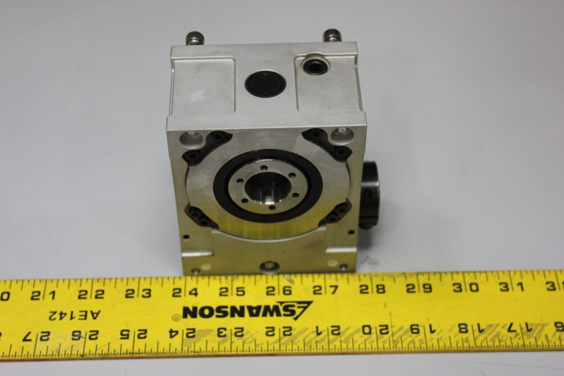 Yangheon ServoCamdrive Rotary Cam Drive Reducer Positioner Servo Indexing drive - Image 2 of 3