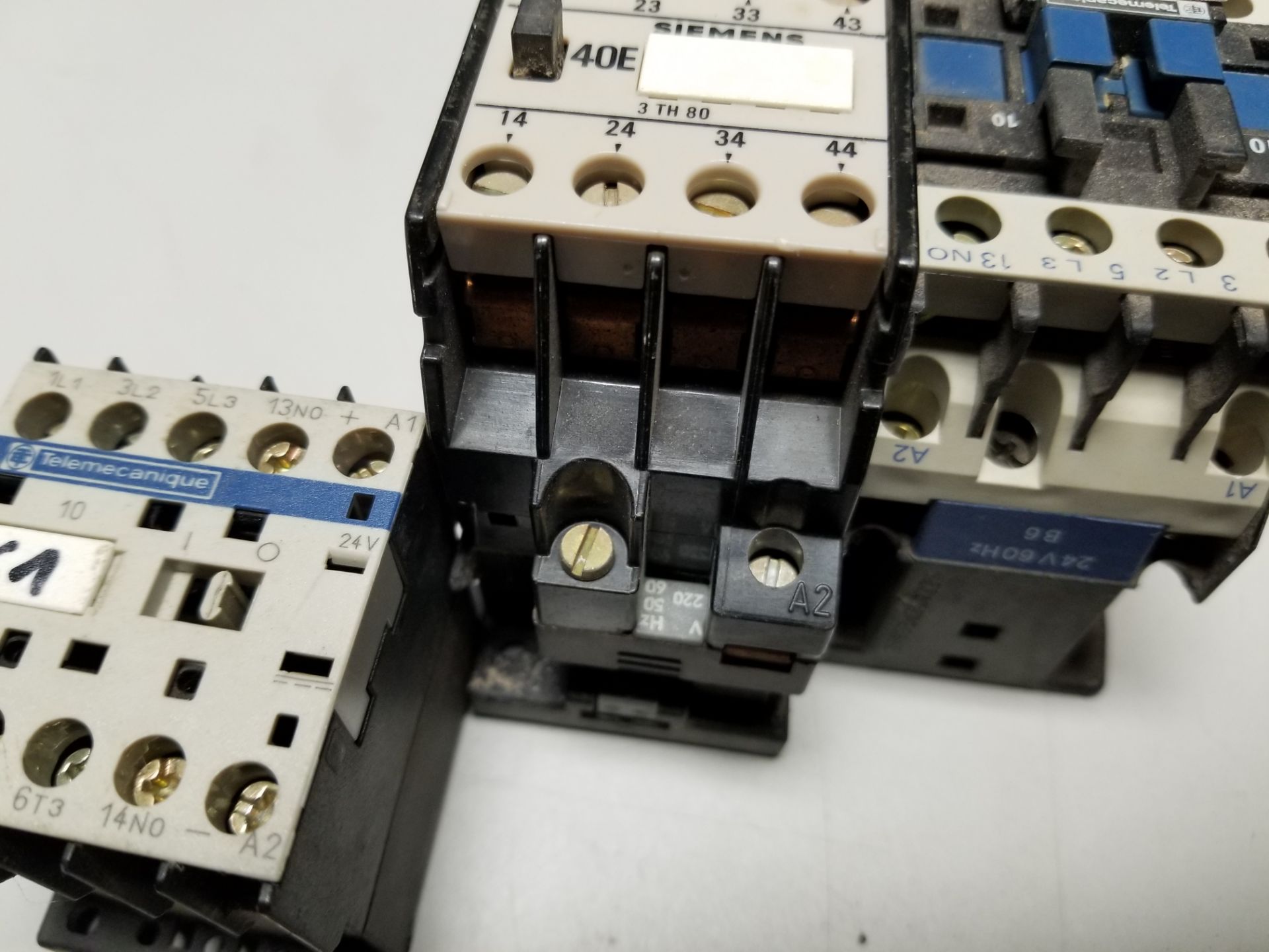 LOT OF MOTOR CONTACTOR - Image 10 of 14