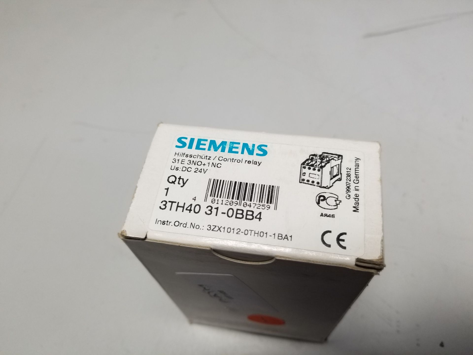 NEW SIEMENS CONTROL RELAY - Image 2 of 4