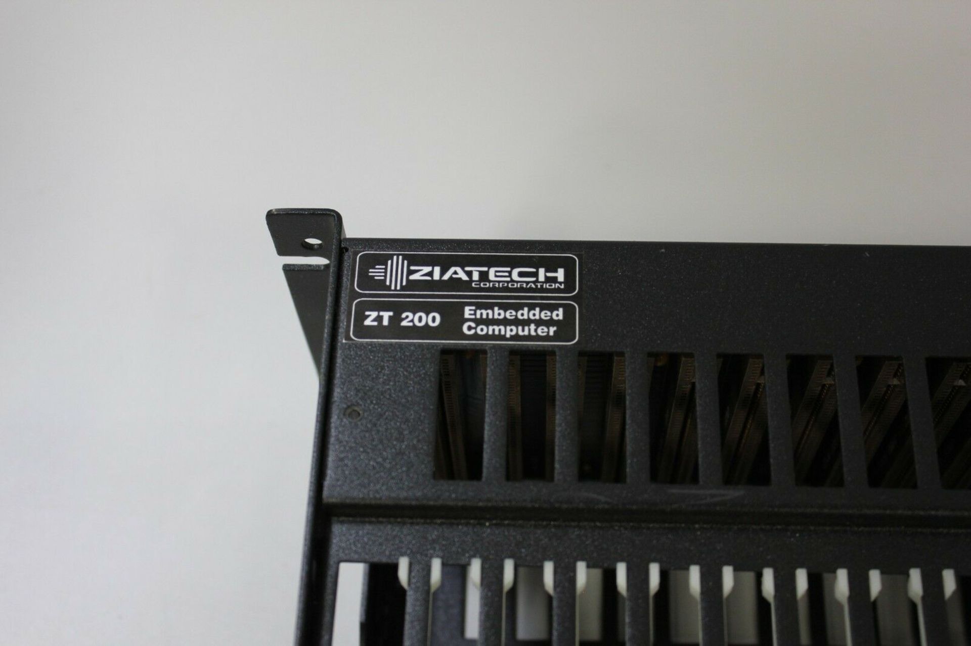 Ziatech 18 Slot STD Bus Embedded Computer Card Cage Backplane - Image 2 of 3