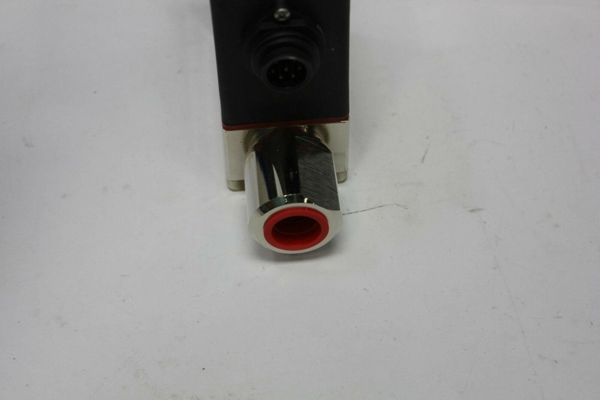 New Kobold Stainless Steel DF-WM Paddle Wheel Flow Switch - Image 3 of 5