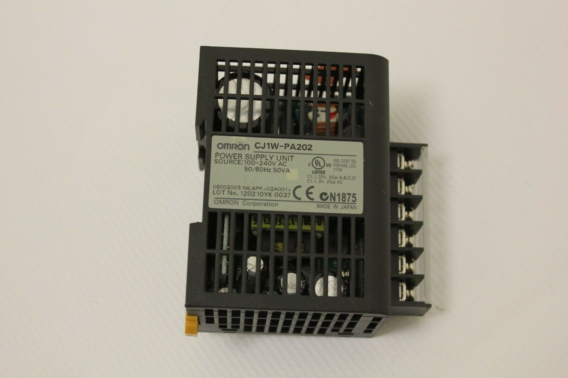 Omron PLC Power Supply Unit CJ1W-PA202 - Image 2 of 2