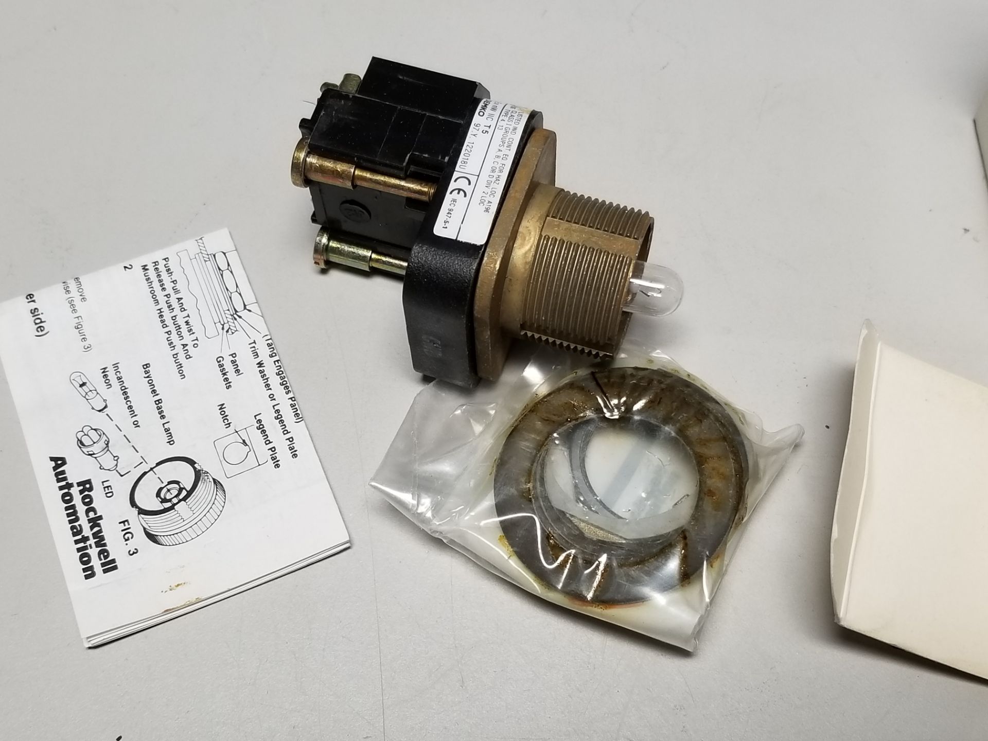 LOT OF NEW ALLEN BRADLEY PILOT LIGHT - Image 2 of 2