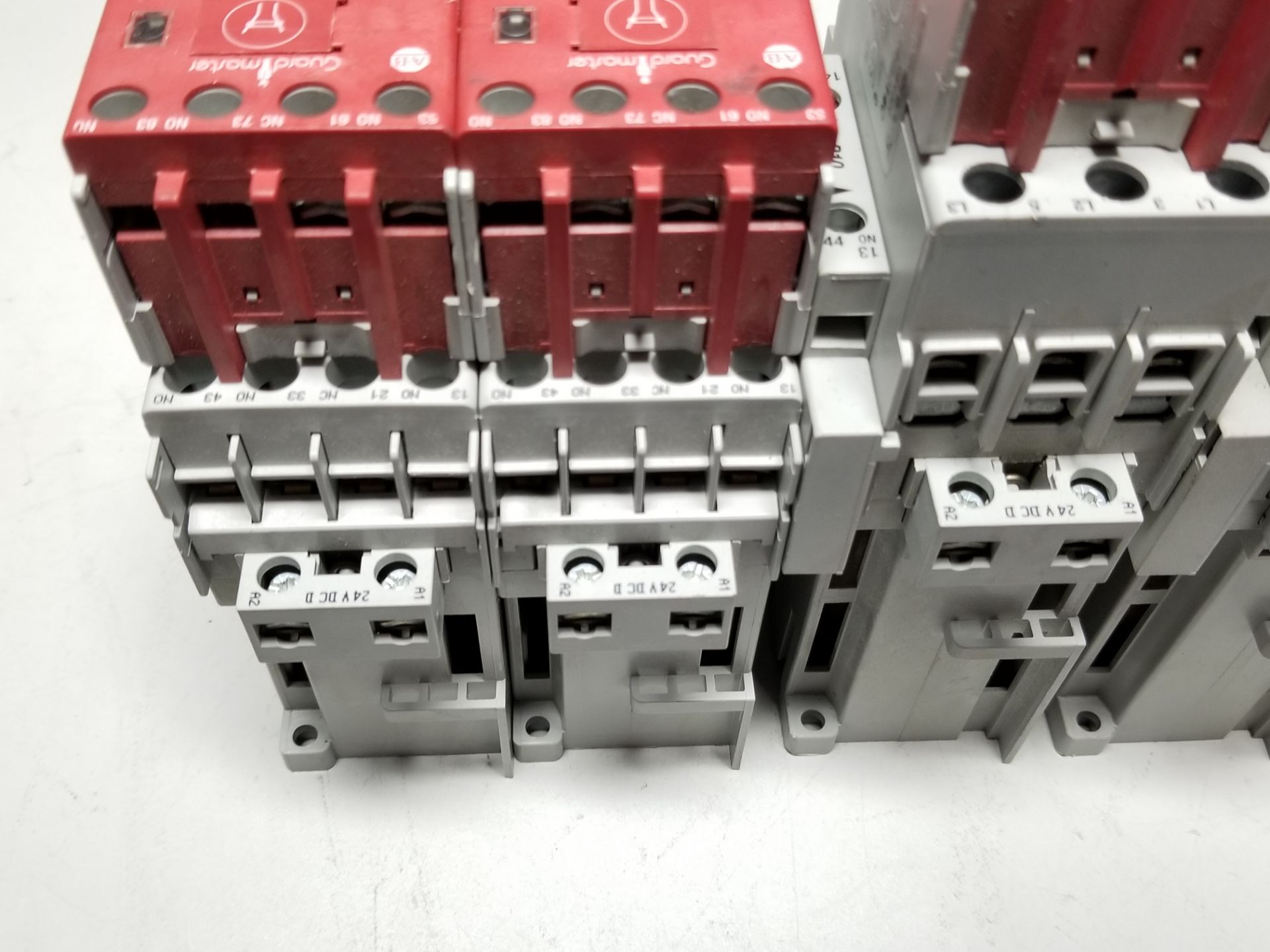 LOT OF ALLEN BRADLEY SAFETY CONTROL RELAYS - Image 3 of 6
