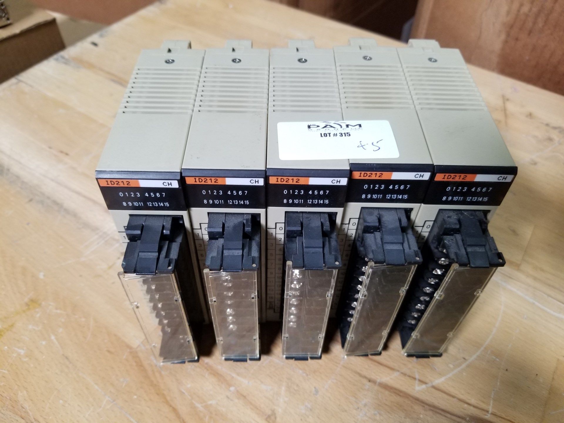 LOT OF OMRON  PLC MODULES (5) C200H-ID212