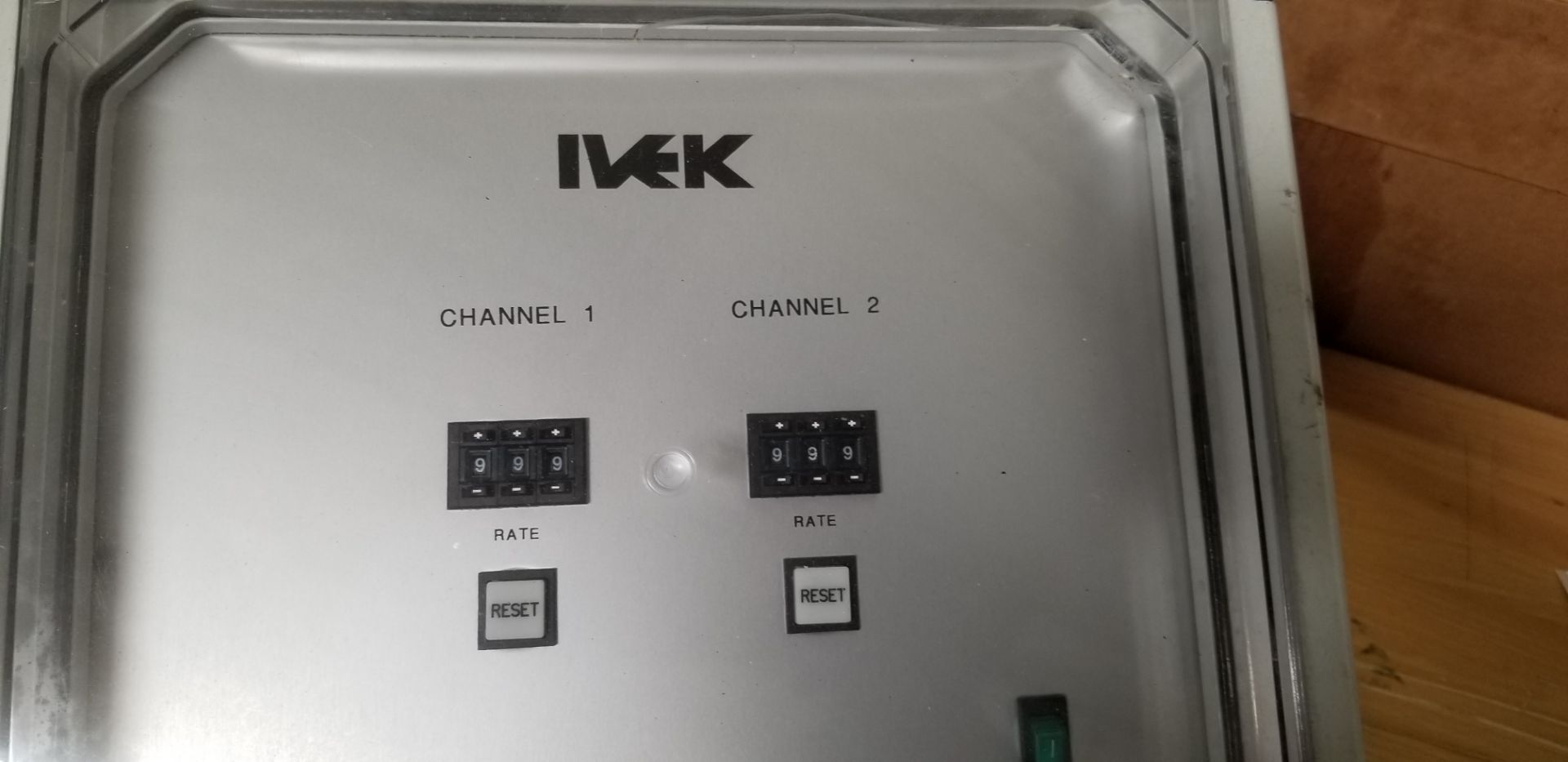 Ivek 2 Channel Digispense Dispenser Controller - Image 2 of 4