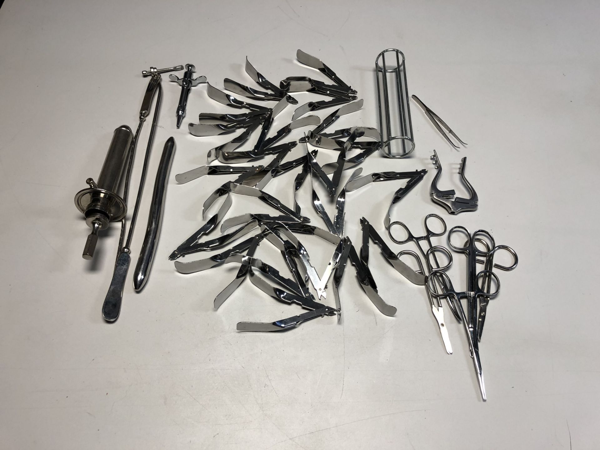 LOT OF MEDICAL/DENTAL TOOLS