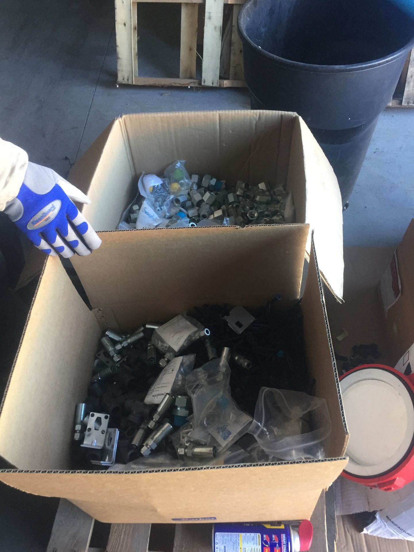 Large Lot of New Swagelok compression pipe fittings - Image 2 of 6