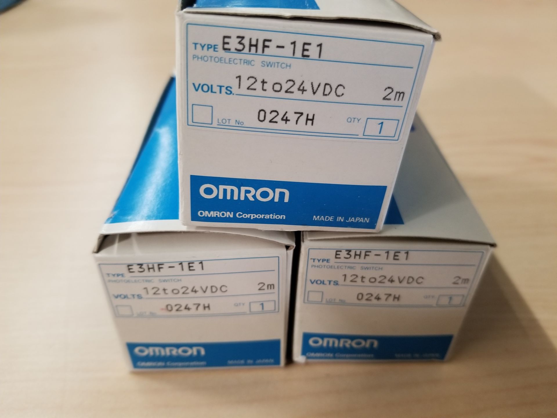 LOT OF 3 NEW OMRON E3HF-1E1 PHOTOELECTRIC SWITCHES/SENSORS - Image 2 of 3