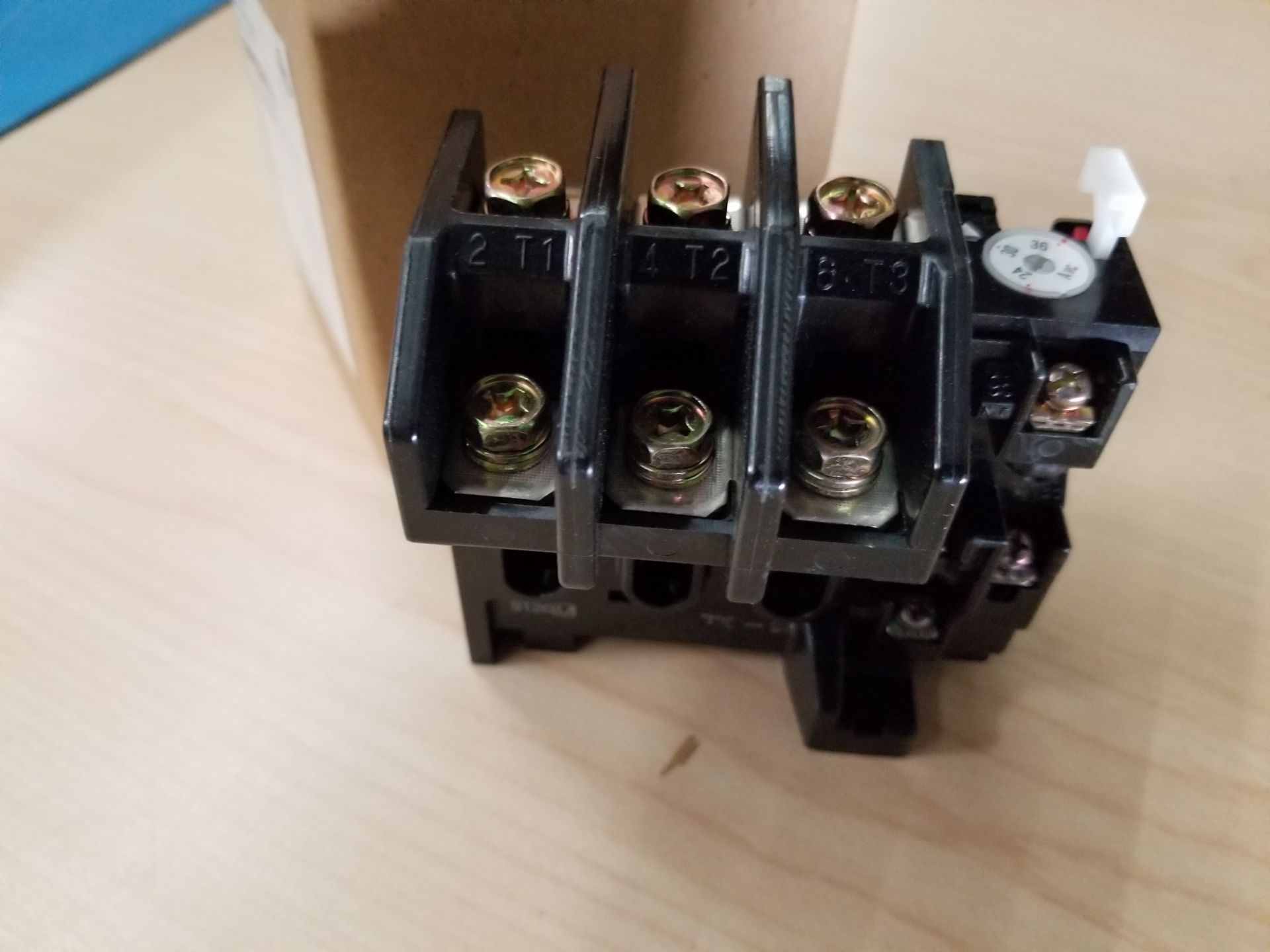 NEW FUJI 2NK2H Y OVERLOAD RELAY - Bild 2 aus 3