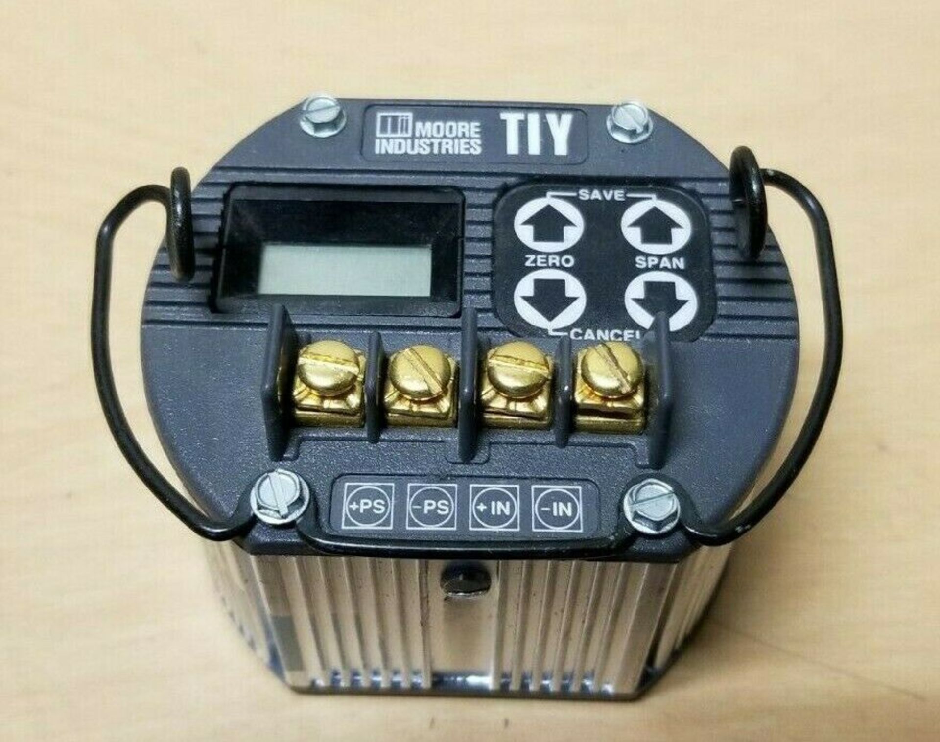 Moore Industries TIY Thermocouple Transmitter