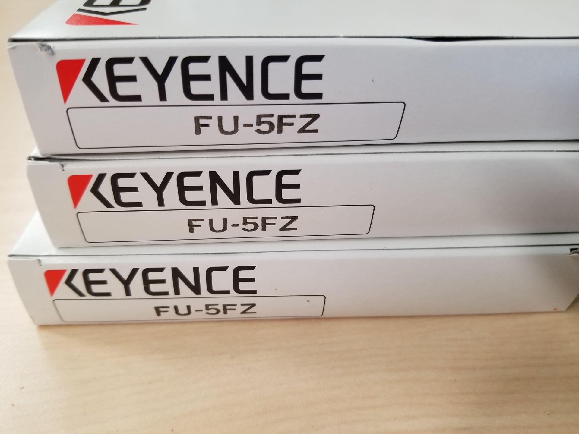 LOT OF 3 NEW KEYENCE FU-5FZ FIBER OPTIC SENSORS - Image 2 of 3