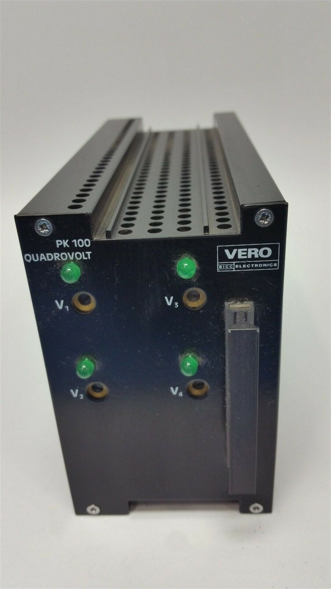 VERO QUADROVOLT POWER SUPPLY - Image 2 of 4