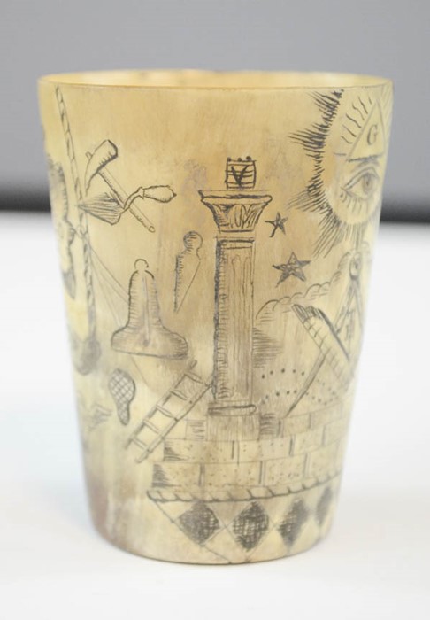 A carved horn beaker, engraved with prisoner of war style decoration,, 7cm high. - Image 4 of 4