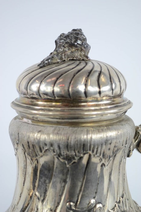 A Wilkens & Sohne silver coffee pot, circa 1890, 800 grade, Bremen-Hemelingen, 32toz. - Image 2 of 6