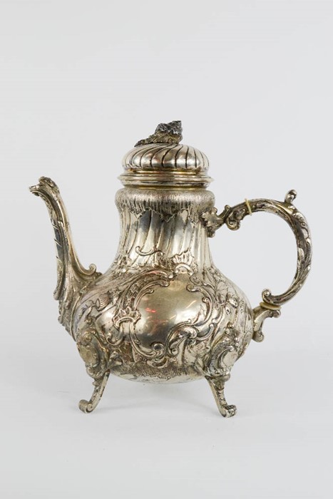 A Wilkens & Sohne silver coffee pot, circa 1890, 800 grade, Bremen-Hemelingen, 32toz.