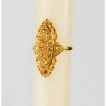 An Indian 22ct gold ring, 3.9g.