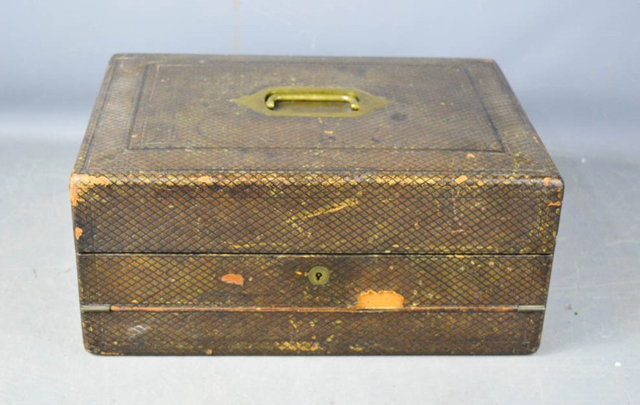 A 19th century leather clad gentlemans work box with fitted interior having ivory rule, page turner, - Bild 2 aus 3