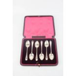 A set of six silver spoons, boxed, 2.21toz.