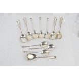 A set of six tea spoons and five silver spoons, 5.4toz.