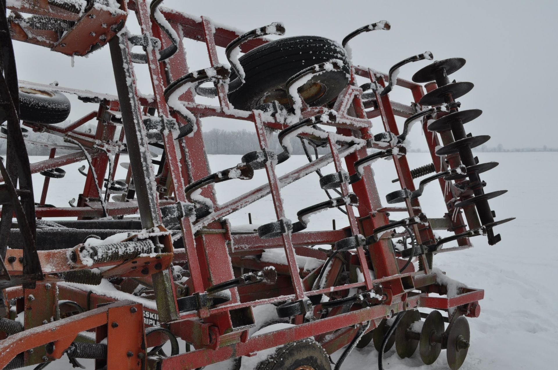 24’ Kongskilde Triple K field cultivator, Danish tine, rear hitch, double basket, walking tandems - Image 12 of 13