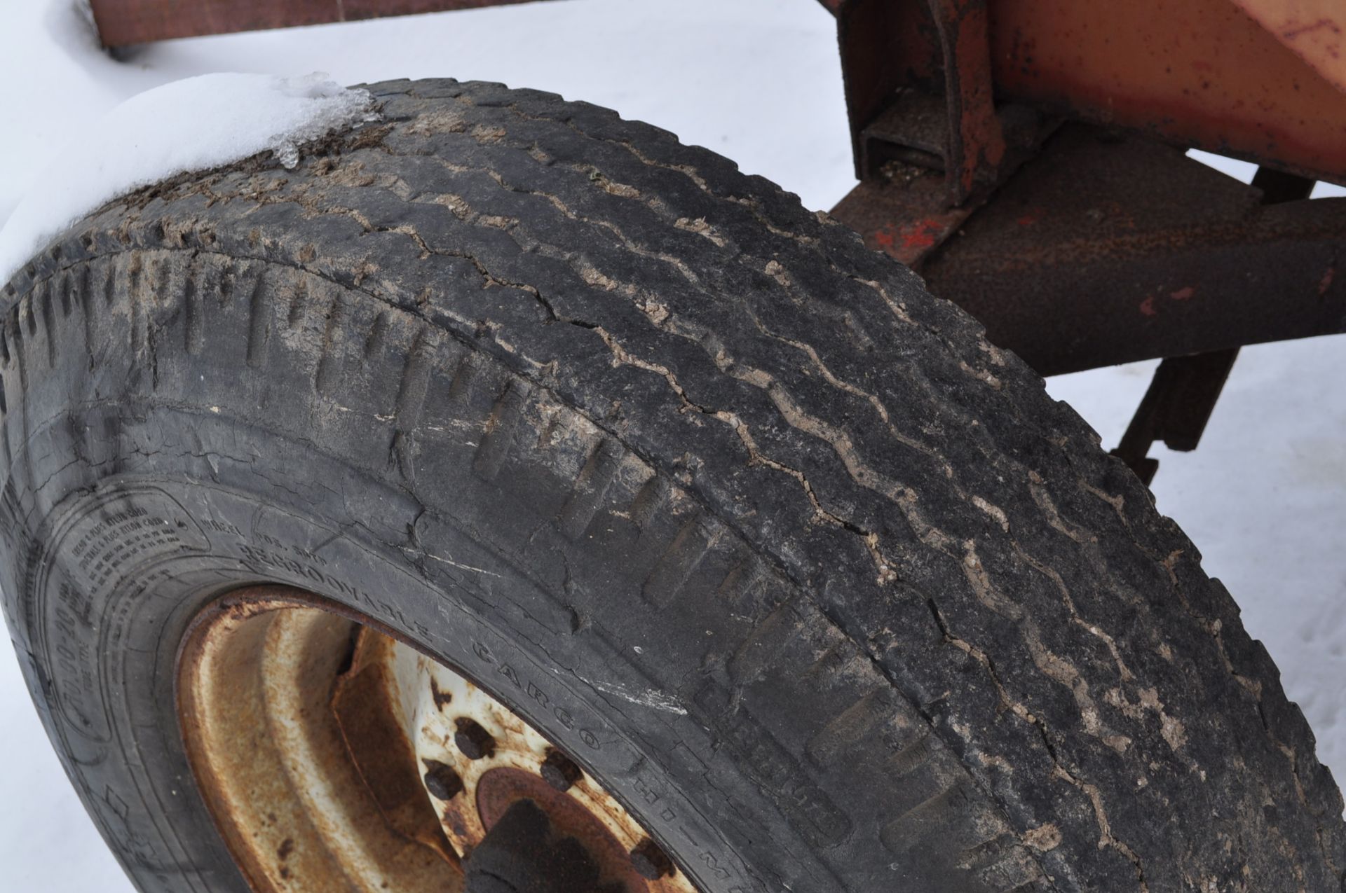 McCurdy 200 bushel gravity bed wagon - Image 9 of 10