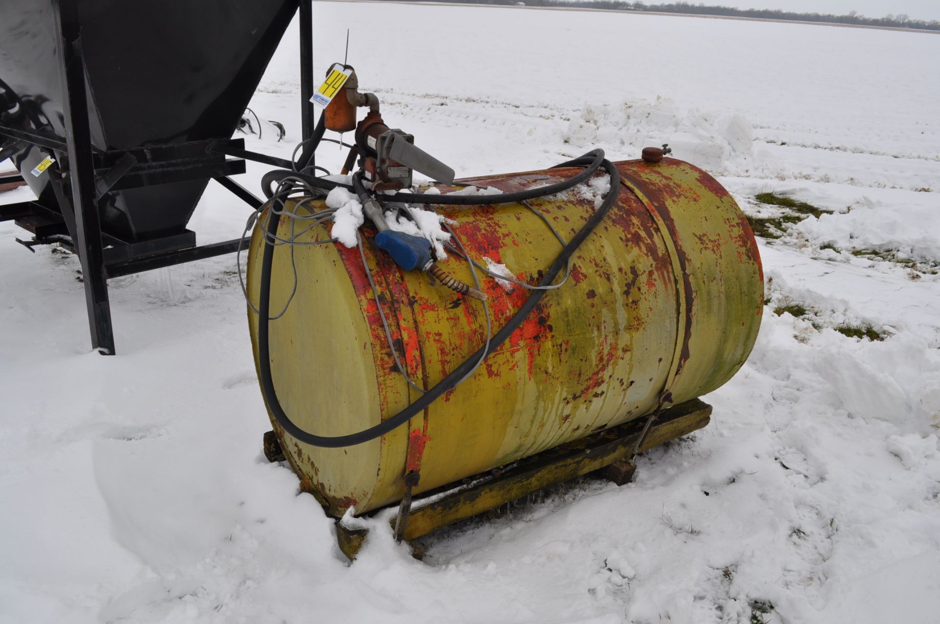 250 gal fuel tank with pump